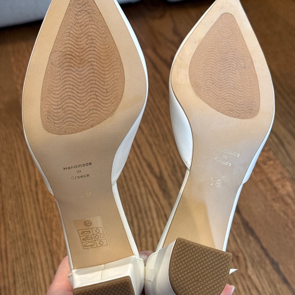 White leather and pearl wedding shoes - Picture 4 of 4